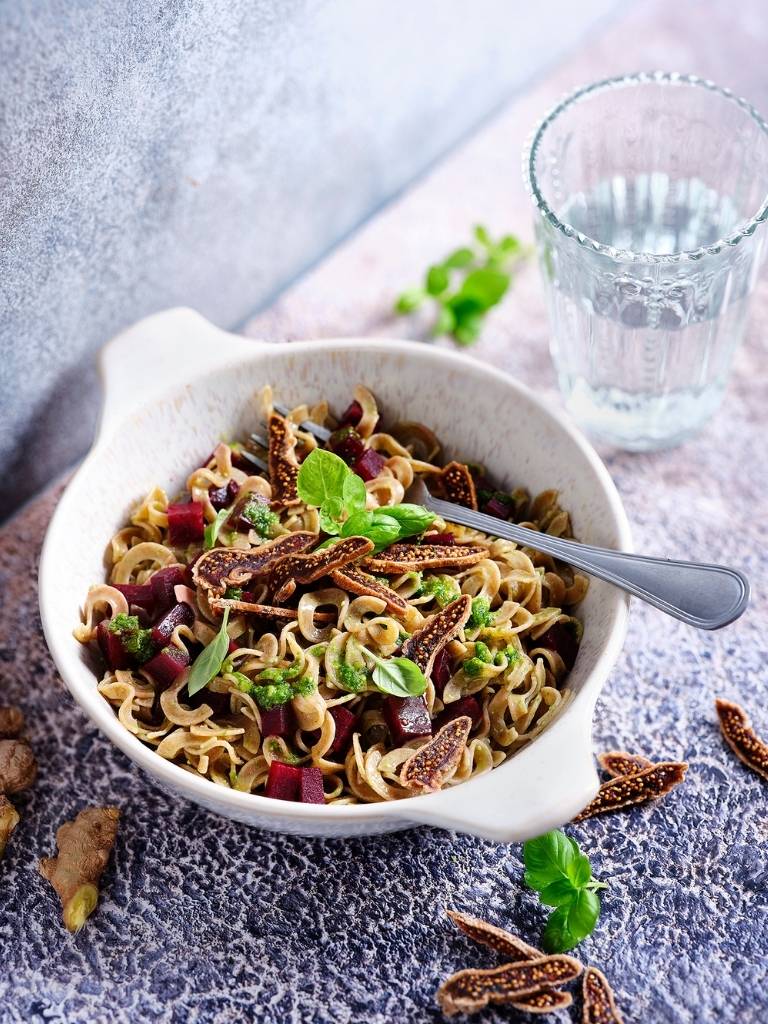 Buchweizen Pasta mit Feigen und Kürbiskern-Rucola Pesto Rezept
