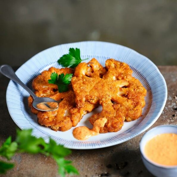 Blumenkohl-Schnitzel mit Paprika Dip Rezept