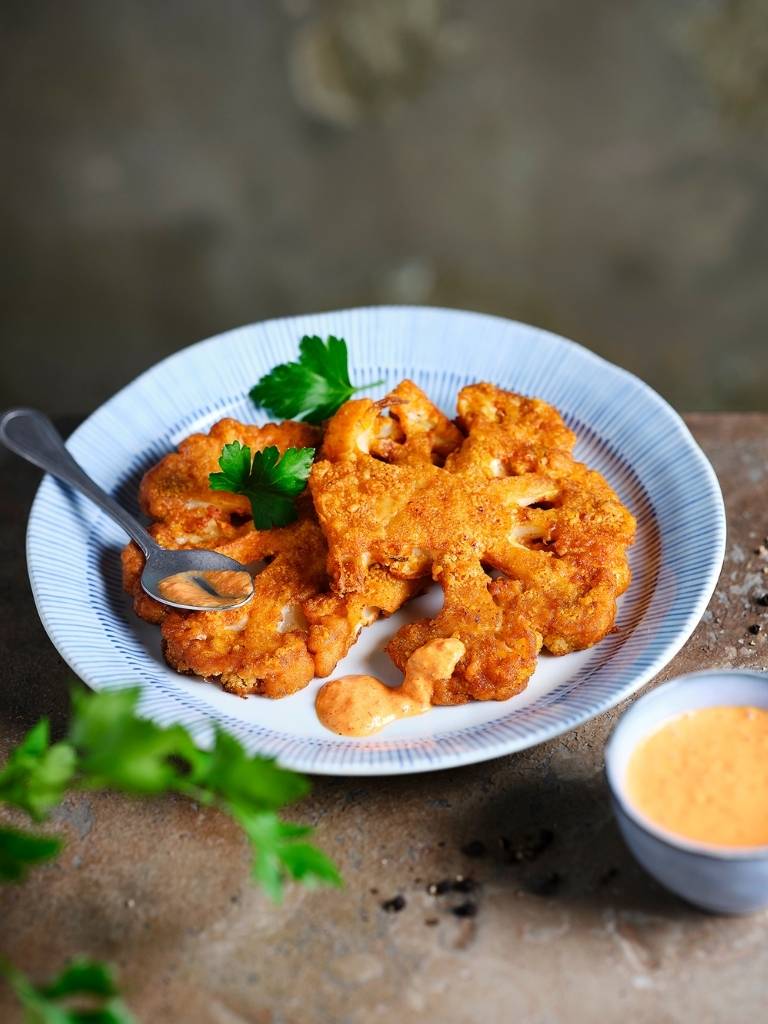 Blumenkohl-Schnitzel mit Paprika Dip Rezept