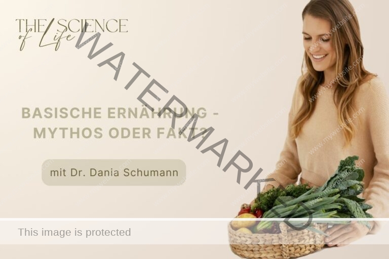 Dr. Dania Schumann trägt einen Korb grünes Gemüse. Titelbild Podcastfolge: Basische Ernährung in Wissenschaft und Ayurveda